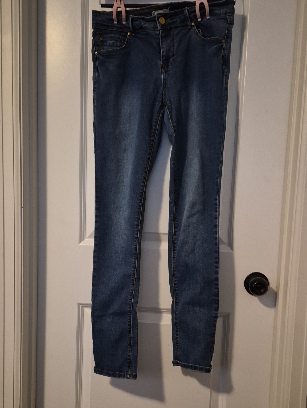 B2G1 Free Jeans 👖 👖 👖Skinny Jeans in Dark Blue Denim